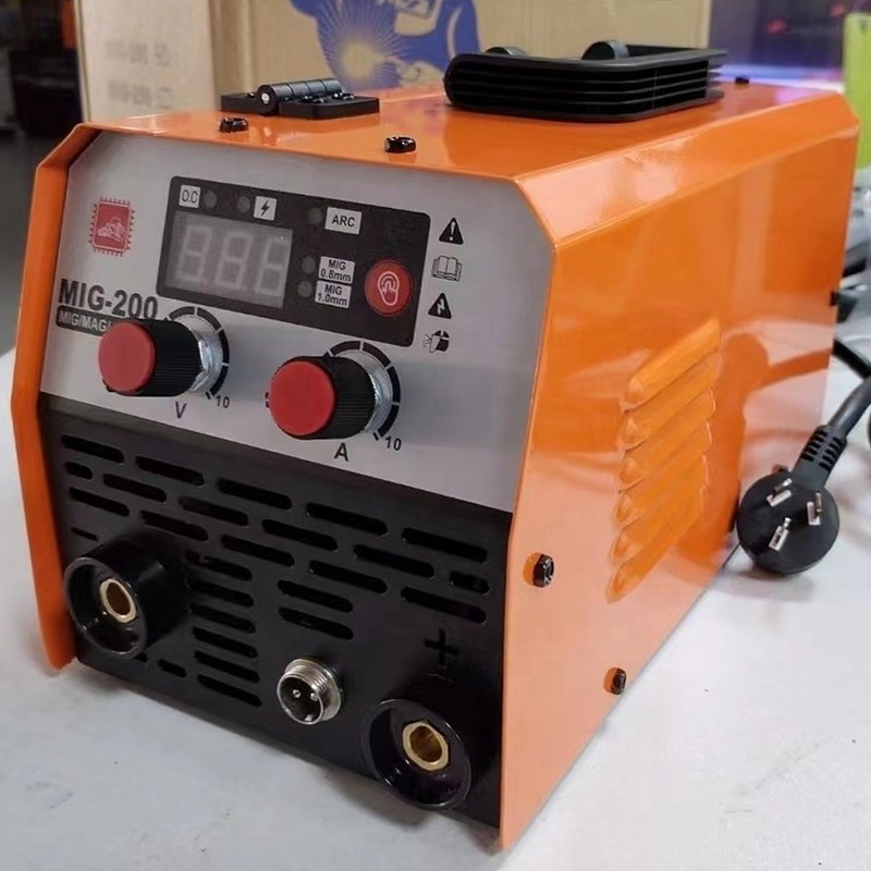 130Amp 소형 휴대용 DC 인버터 MIG 용접 기계 MIG 200 간편하고 편리